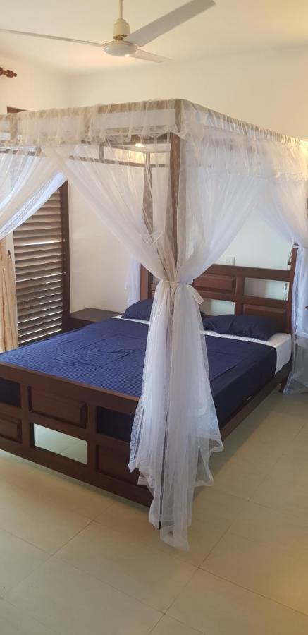 Lotus Villa Kandy Peradeniya Bagian luar foto