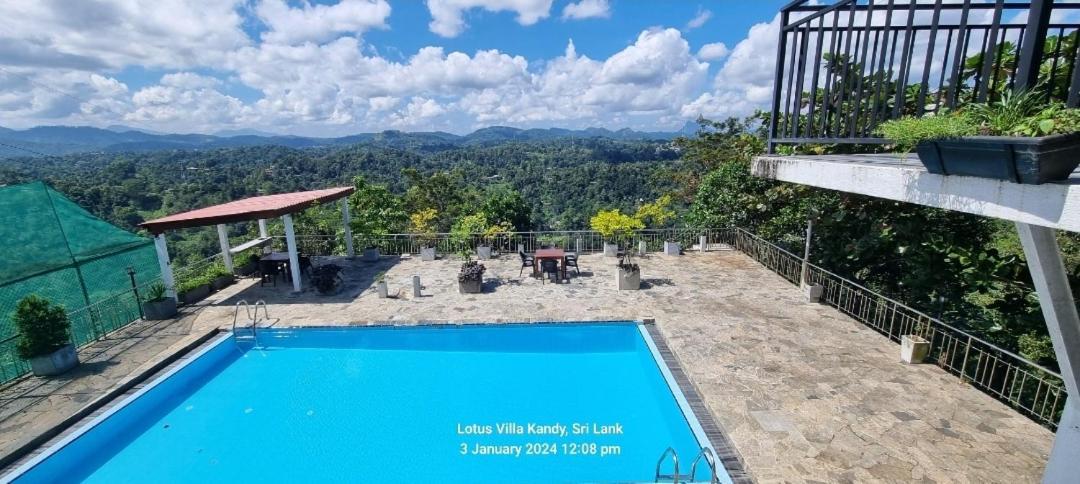 Lotus Villa Kandy Peradeniya Bagian luar foto