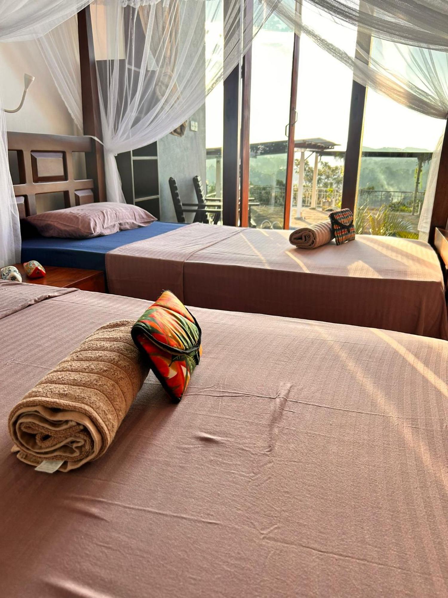 Lotus Villa Kandy Peradeniya Bagian luar foto
