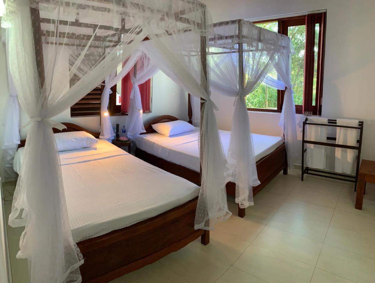Lotus Villa Kandy Peradeniya Bagian luar foto